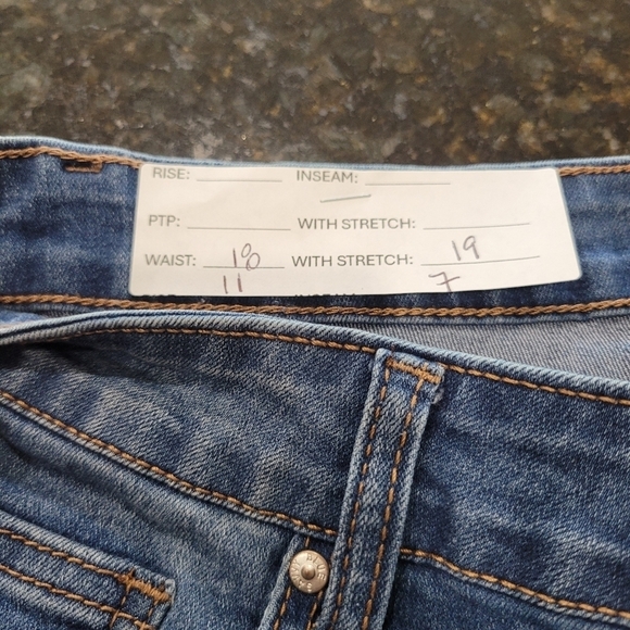 Blue Savvy Sz 16 Beaded Embellished Bermuda Shorts - Picture 6 of 7